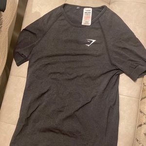 Tight fit gymshark top